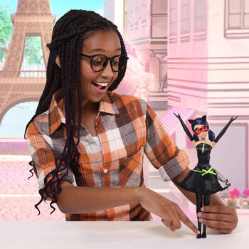 MIRACULOUS lelle Hero Switch Ladybug Fashion Doll, 50414