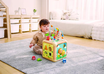 HAPE attīstošais interaktīvais kubs, E0527A