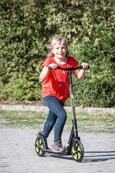Muuwmi Aluminium Scooter PRO skrejritenis, 215 mm, lime (AU 465)