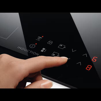 Electrolux indukcijas plīts virsma (LIT30231C)