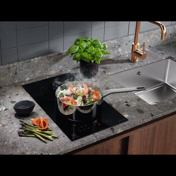 Electrolux indukcijas plīts virsma (LIT30231C)