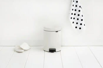 BRABANTIA atkritumu tvertne ar pedāli NewIcon, 5 l, White (112065)