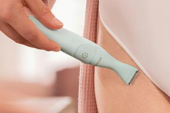 PHILIPS Essential bikini trimmeris jutīgu zonu drošai apgriešanai (BRT398/15)