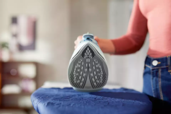 PHILIPS 5000 sērijas Tvaika gludeklis, 2400W (zils) (DST5030/20)