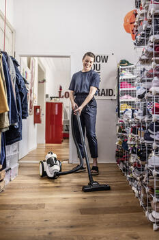 KARCHER VC 3 putekļsūcējs bezmaisa (1.198-053.0) (VC 3 (ERP)*EU)