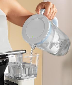 Brita Stikla karafe 2.5 L, gaiši zila (GLAS)