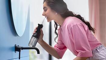 Philips Sonicare Cordless Power Flosser DiamondClean 9000 mutes dobuma irrigators, melns (HX3886/43)