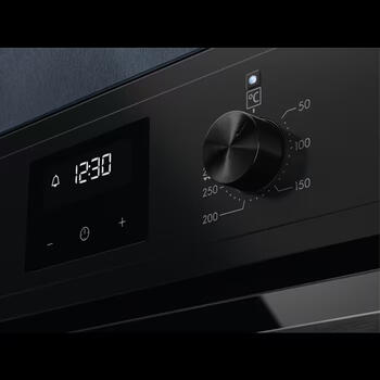 Electrolux cepeškrāsns, iebūv., 72L, melna (EOF3H40TH)
