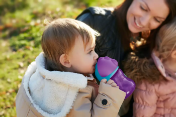 Philips Avent Krūzīte ar elastīgu salmiņu, 200 ml, 9M+, lillā (SCF796/02)