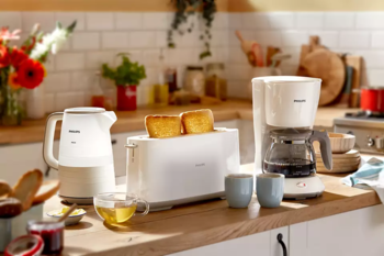 PHILIPS Daily Collection Tosteris, 830W, balts (HD2590/00)