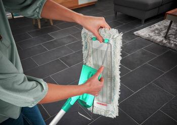 LEIFHEIT Grīdas birste ar alumīnija kātu Profi XL cotton plus, 42cm (1055020)