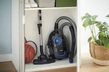 PHILIPS PowerPro Compact bezmaisu putekļsūcējs, 900 W (melns) (FC9331/09)