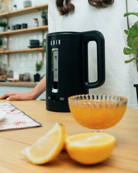 QUIN tējkanna, 1.5l, melna (KTL-202)
