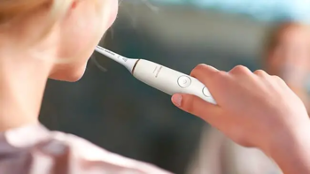 Sonicare zobu birste DiamondClean 9000 ar īpašu lietotni, rozā zelta (HX9911/23)