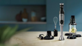 PHILIPS 5000 Series rokas blenderis, melns (HR2684/00)