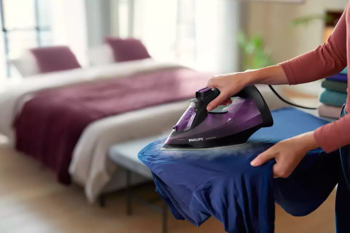 PHILIPS 5000 sērijas Tvaika gludeklis, 2400W (violets) (DST5030/80)
