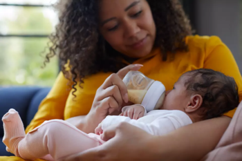 Philips Avent Natural Response barošanas pudelīte 125 ml, jaundzimušā knupītis, 0m+ (SCY900/01)