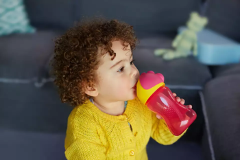 Philips Avent Krūzīte ar elastīgu salmiņu, 300 ml, 12M+, rozā (SCF798/02)