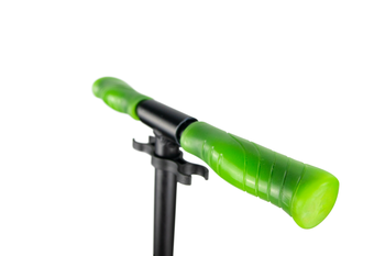 MUUWMI Aluminium Scooter Glow skrejritenis 200 mm, zaļš (AU 621)