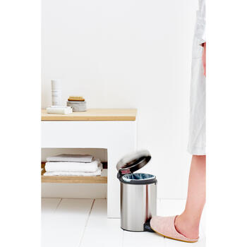 BRABANTIA atkritumu tvertne ar pedāli NewIcon, 3L, Matt Steel Fingerprint Proof (112164)