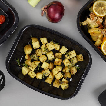Russell Hobbs CW20701EU 3 Piece Roaster & Chop Tray Set