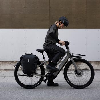 Thule 5476 Shield Pannier 22L with InLock Black