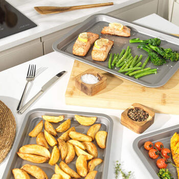 Salter BW13674 Essentials 3-Piece Baking Tray Set