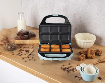 Giles & Posner EK5921GSBLVDE Cake Maker