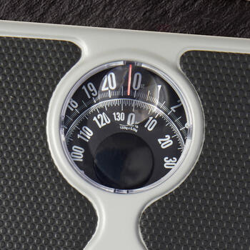 Salter 484 SFEU12 Magnifying Lens Bathroom Compact Mechanical Scale