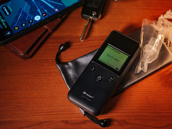 Tracer 47557 BreathEZ-2B Alcohol Tester
