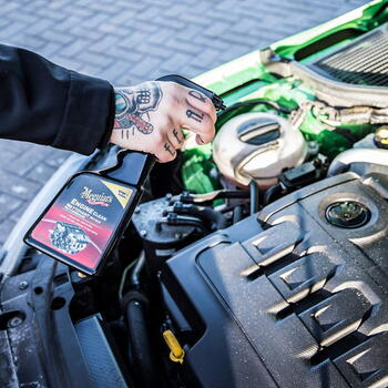 Meguiar's G14816 Эффективное и щадящее средство для очистки моторного отсека, биоразлагаемое 473 мл (G14816)