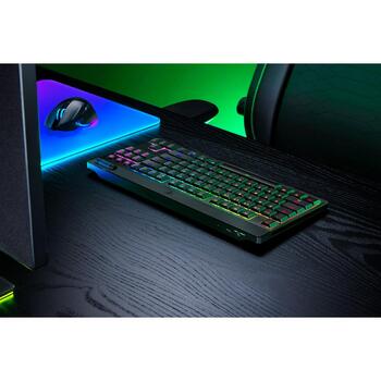 Razer klaviatūra BlackWidow V4 Low-Profile HyperSpeed RZ03-05270800-R3M1, US, Bluetooth, 2.4 GHz, RGB Chroma, Orange slēdži (RZ03-05270800-R3M1)