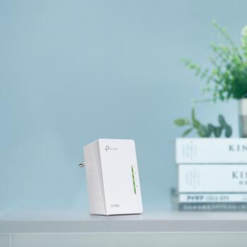TP-Link TL-WPA4220 AV600 Powerline Wi-Fi удлинитель, 300Mbps, 2.4GHz, 2x Ethernet, 128-bit AES, WPA2 (TL-WPA4220)
