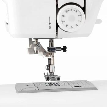 Jata Šujmašīna JSMC1120, 270 dūrienu modeļi, 100 burti un cipari, 91 dekoratīvs šuvums, 8 automātiskie pogcaurumi, LCD (JSMC1120)