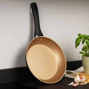 Russell Hobbs Сковорода RH01666BEU7, 24см, алюминий, черный/золотой, антипригарное покрытие, подходит для всех типов плит (RH01666B1EU7)