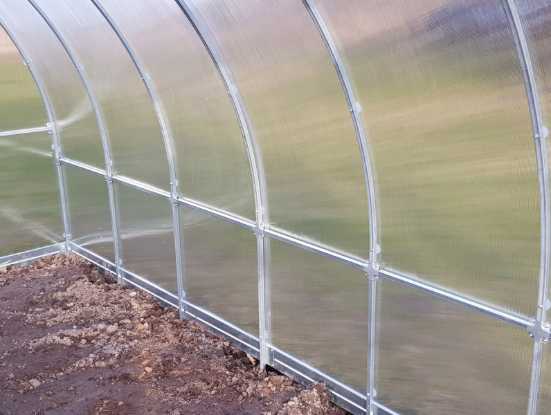 Siltumnīca KLASIKA TUBE 3 x 4m ar pamatiem - 4mm polikarbonāts 4779037491568 KLASIKA GREENHOUSE (4779037491568)