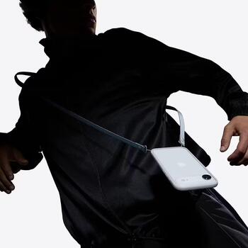 Apple šķērssiksna MGGM4ZM/A, gaiši pelēka, 1080-2080mm, rPET, magnēti, nerūsējošā tērauda slīdņi (MGGM4ZM/A)