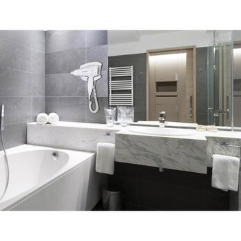 Beper matu žāvētājs 40.490, 2000W, 2 ātrumi, 1 uzgalis, 2m vads, automātisks slēdzis, sienas balsts, vēsā gaisa plūsma (40.490)