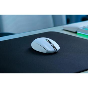 Razer Orochi V2 RZ01-05690200-R3M1 bezvadu spēļu pele, 18000 DPI, 2,4 GHz, Bluetooth, optiskais sensors, 6 pogas, balta (RZ01-05690200-R3M1)