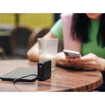 Tracer Пауэрбанк TRABAT47643, 10000 мАч, 15 Вт беспроводная зарядка, 20 Вт Power Delivery, Quick Charge 3.0 (TRABAT47643)