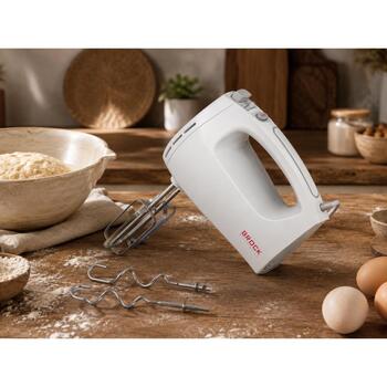 Brock HM 3001 WH ручной миксер, 300 Вт, 5 скоростей, турбо, венчики и крюки для теста из нержавеющей стали, белый (HM 3001 WH)