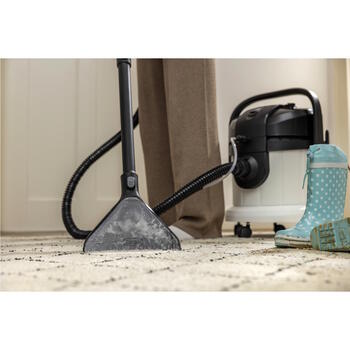 KARCHER SE 4 N1 1.081-155.0 многофункциональный мойно-пылесос для сухой и влажной уборки 1000 W бак 4 L бак грязной воды 4 L 8 m радиус 6 m кабель Белый (1.081-155.0)