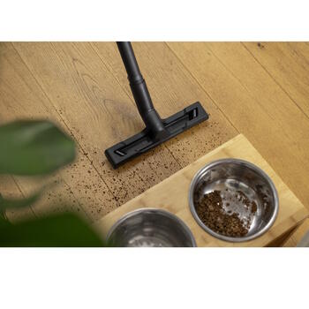 KARCHER SE 4 N1 1.081-155.0 многофункциональный мойно-пылесос для сухой и влажной уборки 1000 W бак 4 L бак грязной воды 4 L 8 m радиус 6 m кабель Белый (1.081-155.0)