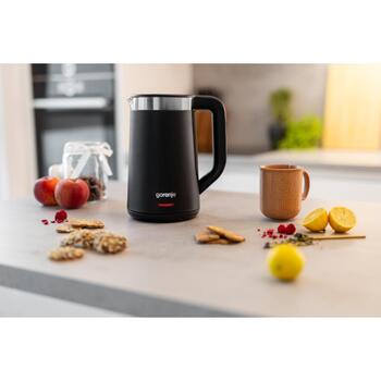 Gorenje Чайник K17TRDW, 2200 W, 1.7 L, Пластик/Металл, 360° поворотная база, Черный (K17TRDW)