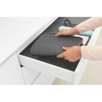Brabantia SinkSide коврик для сушки посуды 117442, силикон, 32,5x43,8см, складной, можно мыть в посудомоечной машине (117442)