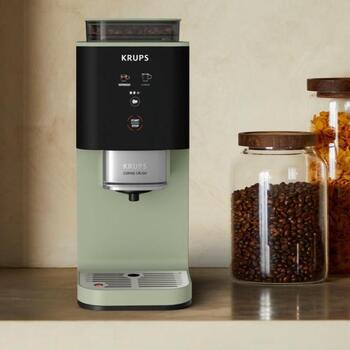 Krups кофемашина SA401LE0 Crush, 15 бар, 1370 Вт, 1,8 л, 150 г, автоматическая, черный/зеленый, встроенная кофемолка (SA401LE0)