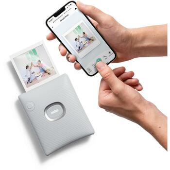 Fujifilm моментальная камера INSTAXSQUARELINKWHITE, белый, 105 мм × 37.5 мм × 127.5 мм, 0.236 кг (INSTAXSQUARELINKWHITE)