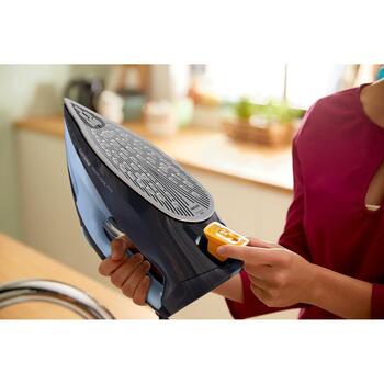 Philips Dzelzs DST7041 2800 W, Tvaika uzplūds 250 g/min, Pastāvīgais tvaiks 50 g/min, Ūdens tvertnes tilpums 0.3 L (DST7041)