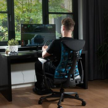 Logitech Руль + педали 941-000112, 1.8 м USB кабель, черный, алюминий, кожа, нержавеющая сталь, 900° поворот (941-000112)