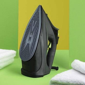 Jata Gludeklis JEPL2401, 3000 W, Keramika, 450 ml, Tvaika šāviens 220 g/min, Vertikāls tvaiks, Ūdens izsmidzināšana (JEPL2401)